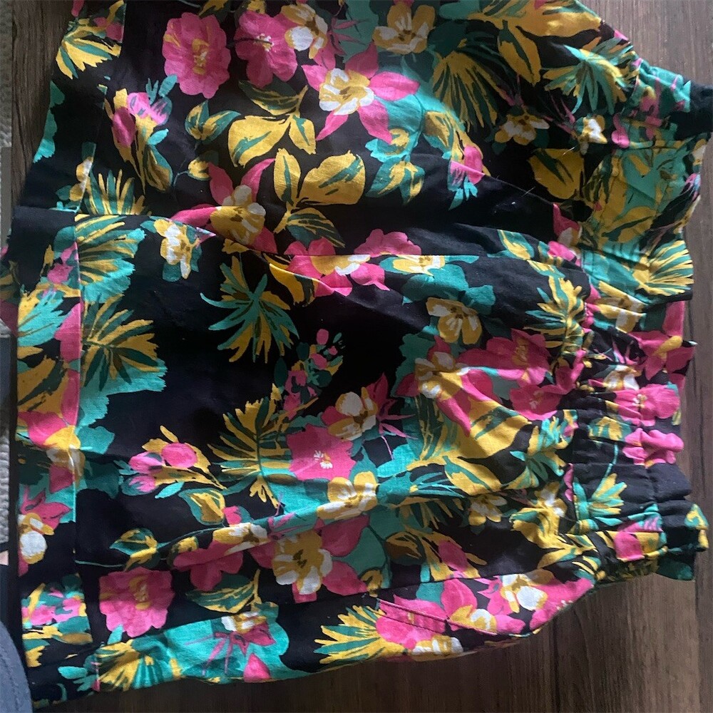 Express x Rocky Barnes Shorts Womens S Black Tropical Floral High Waist